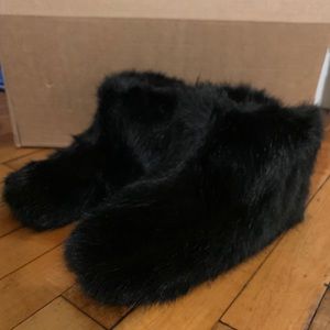 UGG- black Amary booties